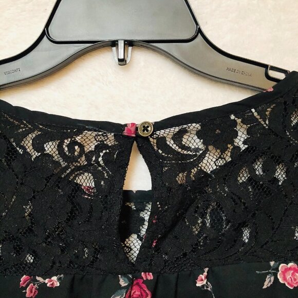Xhilaration Black Floral Long Sleeve Boxy Blouse Size Medium - Picture 6 of 6